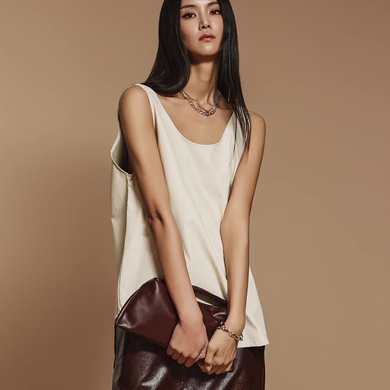 E3552 Leather Sleeveless Top - Image 2