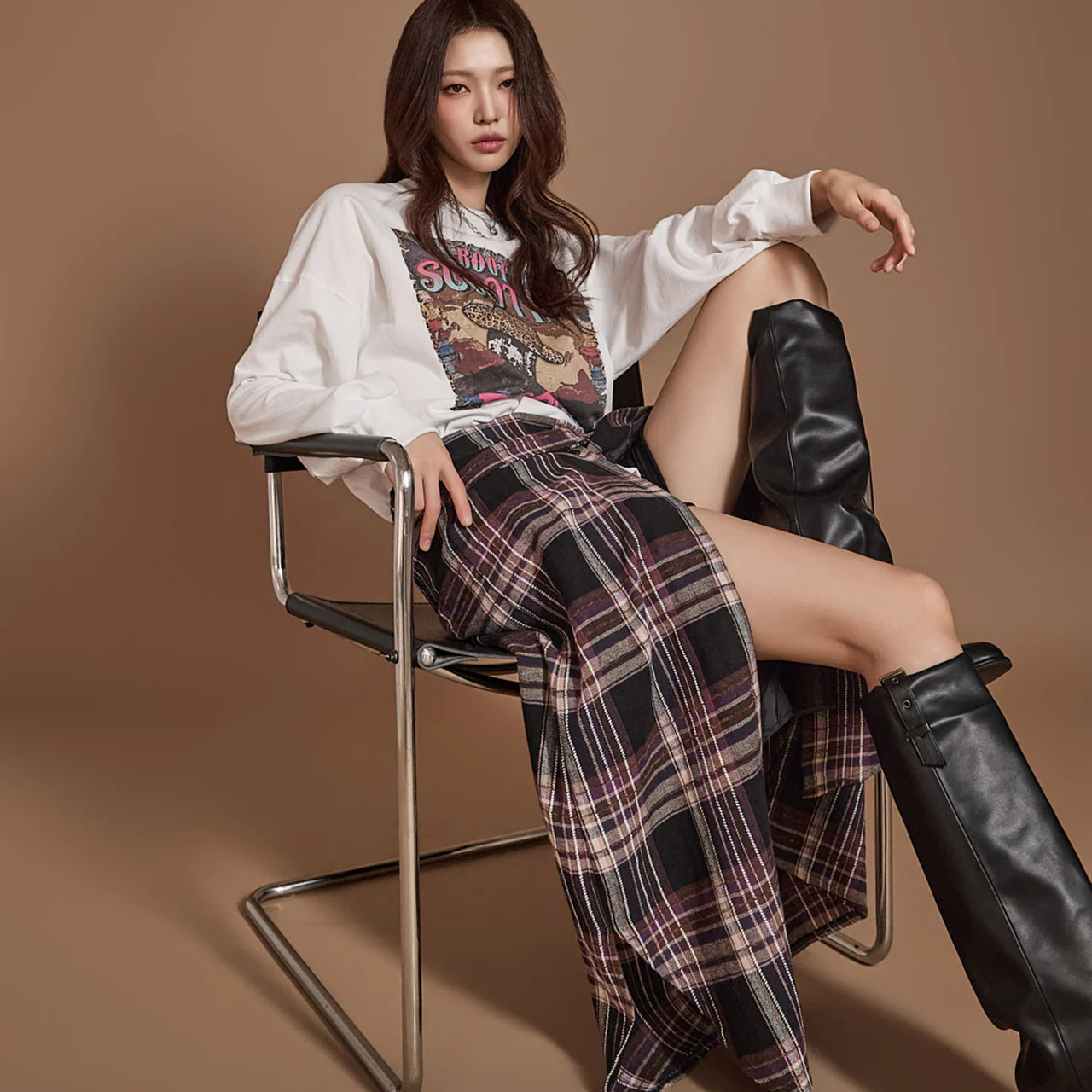 E3556 Printed Sweatshirt - Image 2