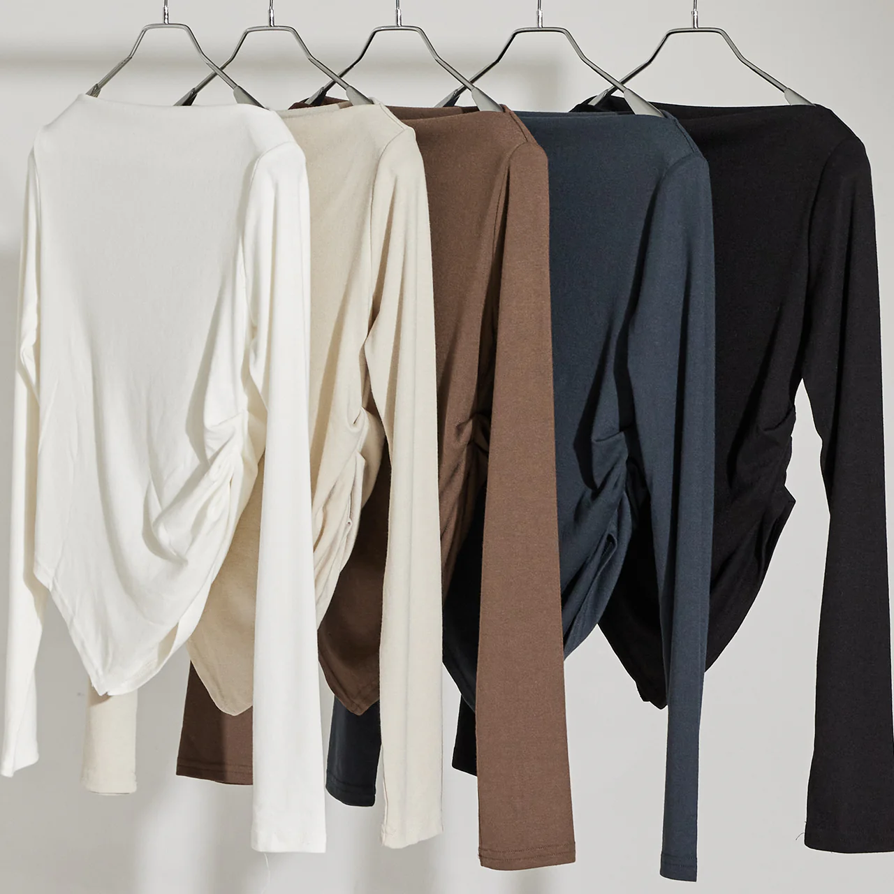 E3584 diagonal line Shirring Top - Image 2