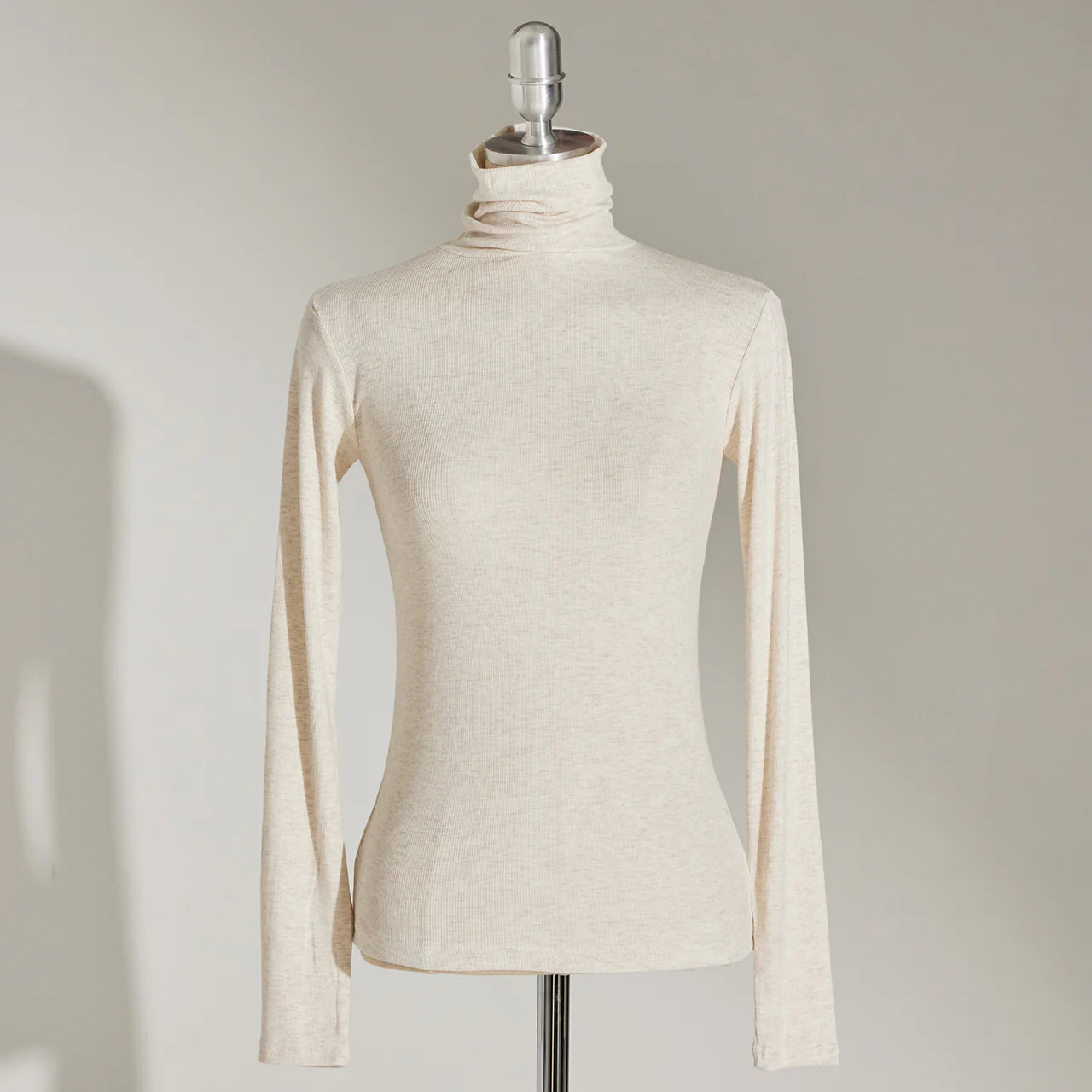 E3585 Turtleneck Top - Image 2