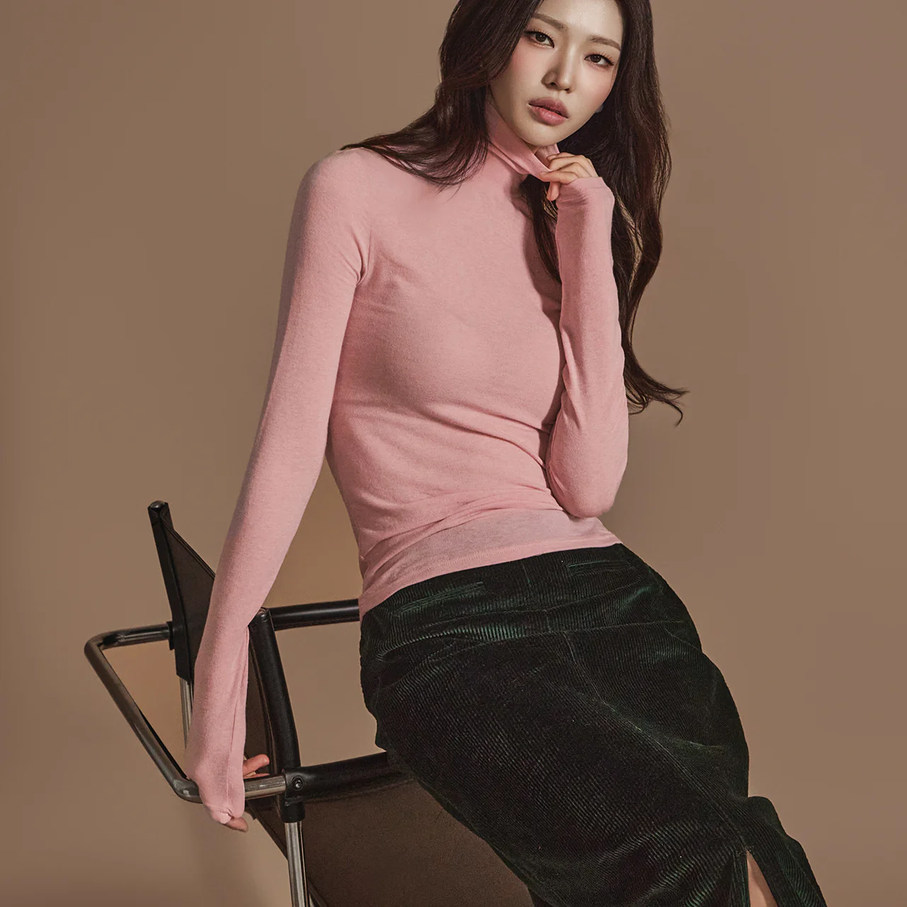E3590 Turtleneck Top - Image 2