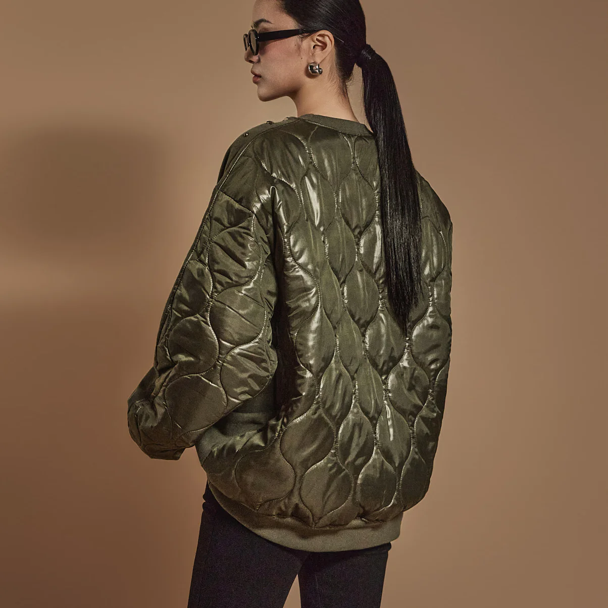 E3594 Quilting Sweatshirt - Image 2