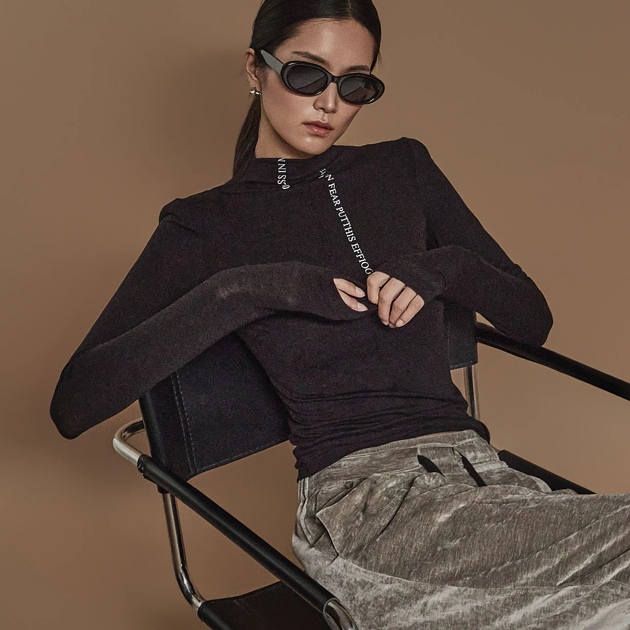 E3601 Texted Turtleneck Top - Image 2