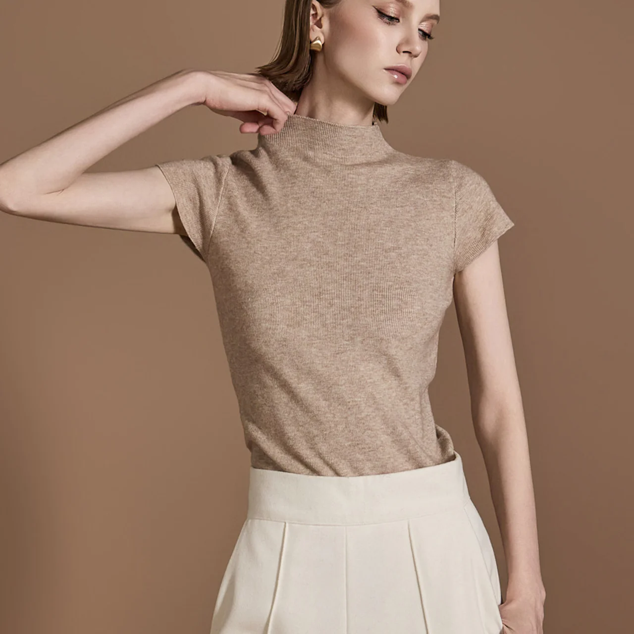 E3611 Turtleneck Cap Sleeves Top - Image 2