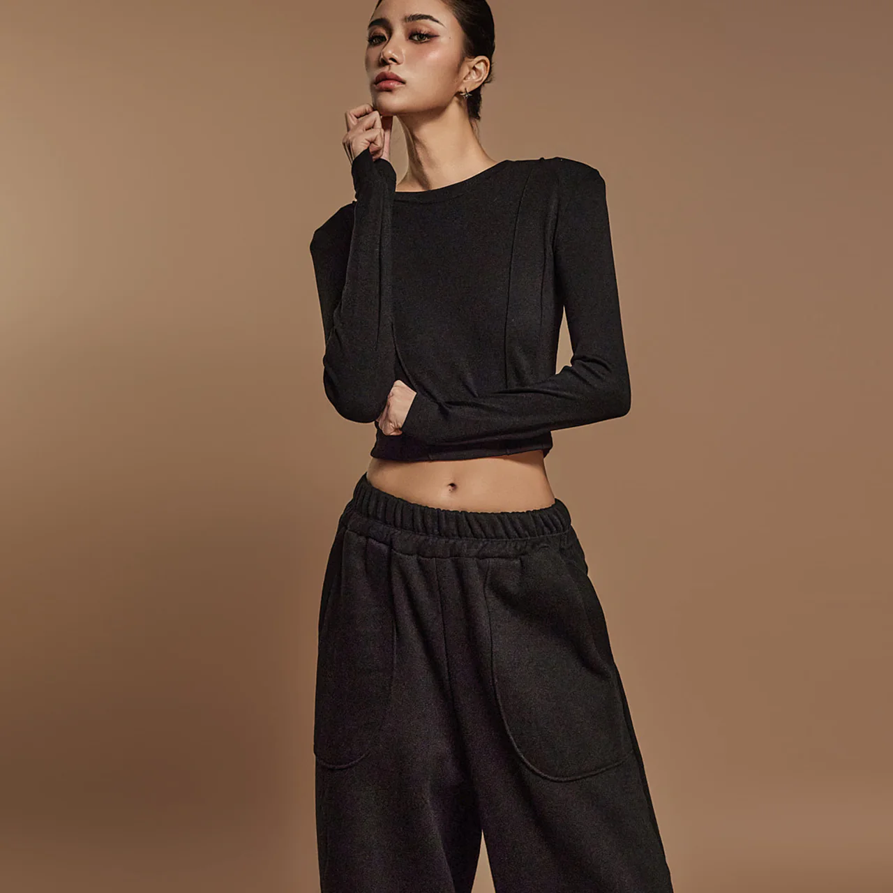 E3617 Slit Crop Top - Image 2
