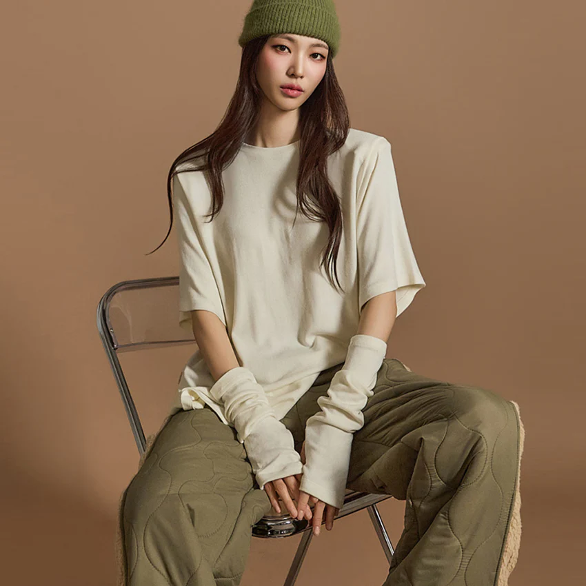 E3660 Top With Fingerless Gloves - Image 2