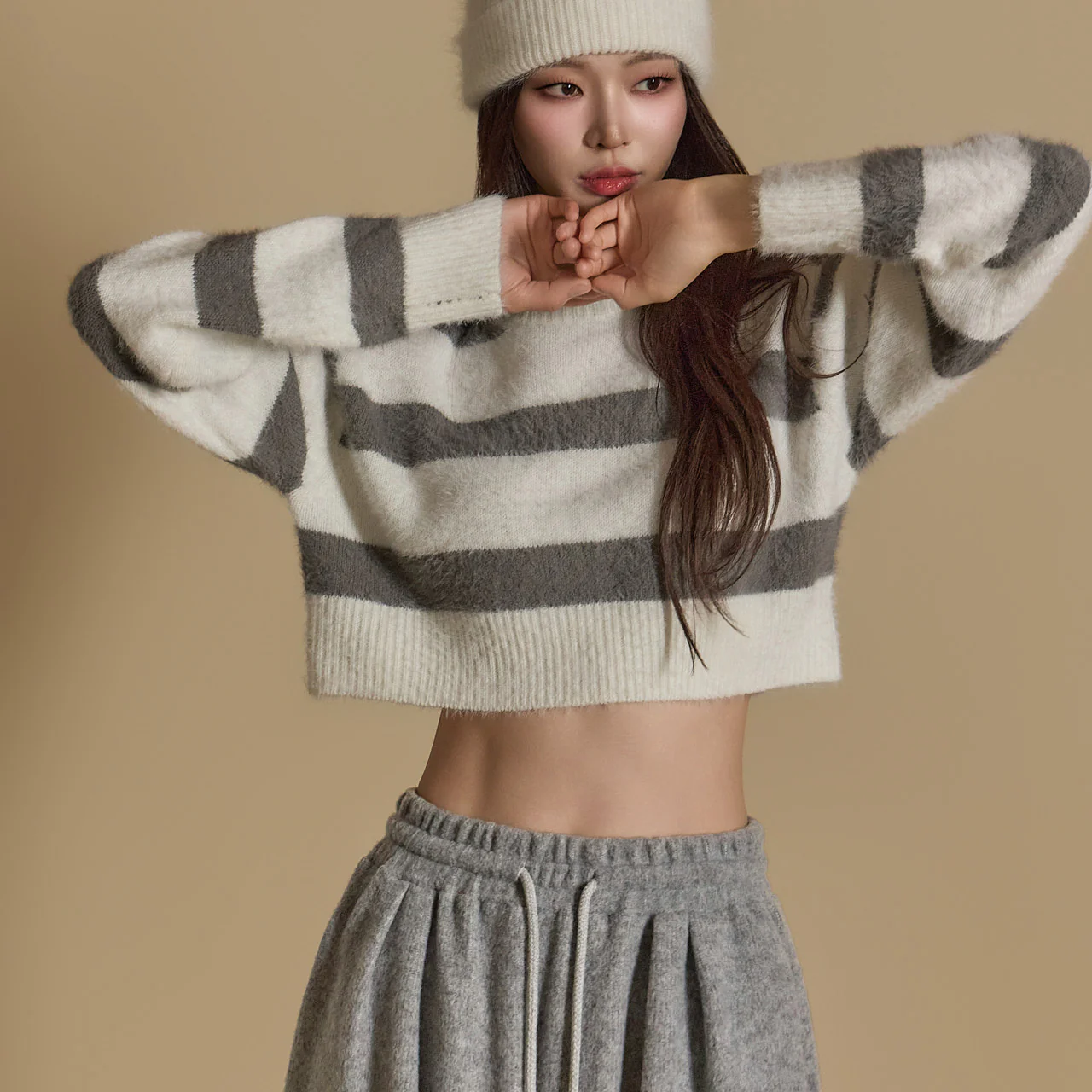 E3686 Stripe Cropped Knit - Image 2