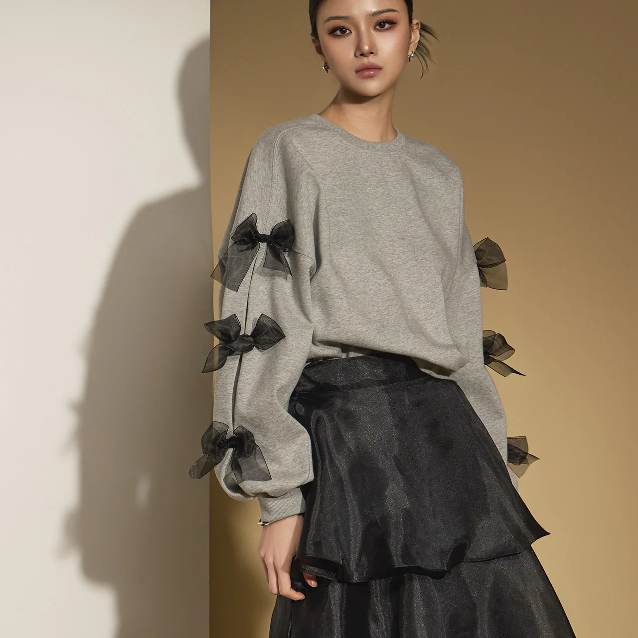E3692 Ribbon Sweatshirt - Image 2