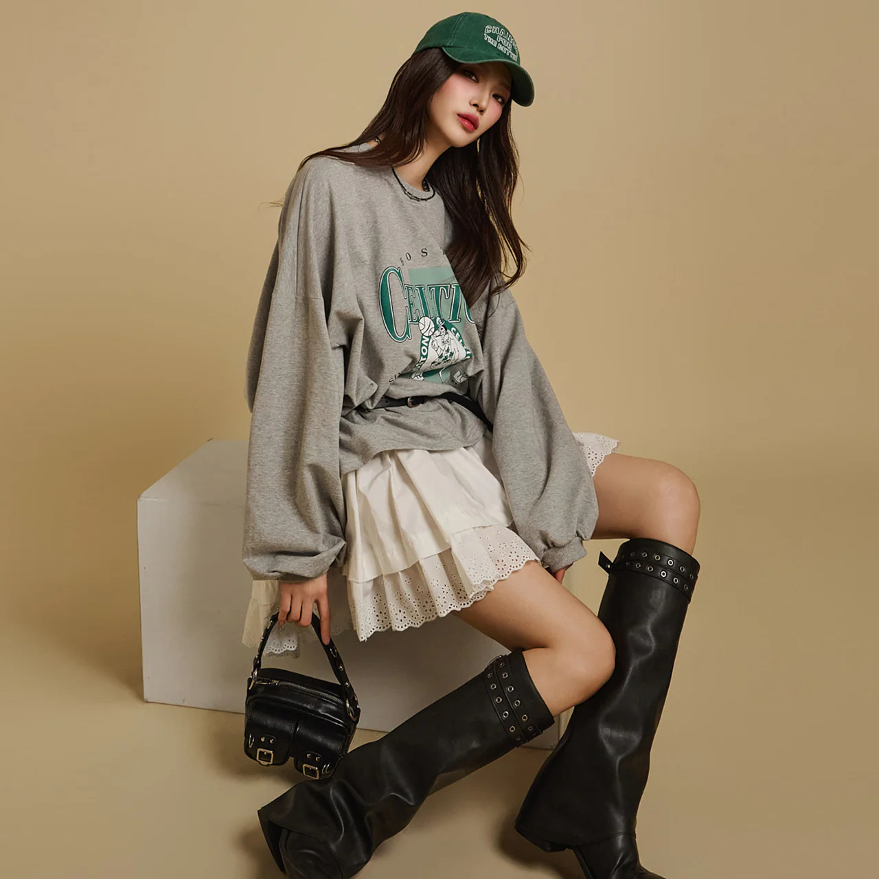 E3715 Printed Asymmetric T-Shirt - Image 2