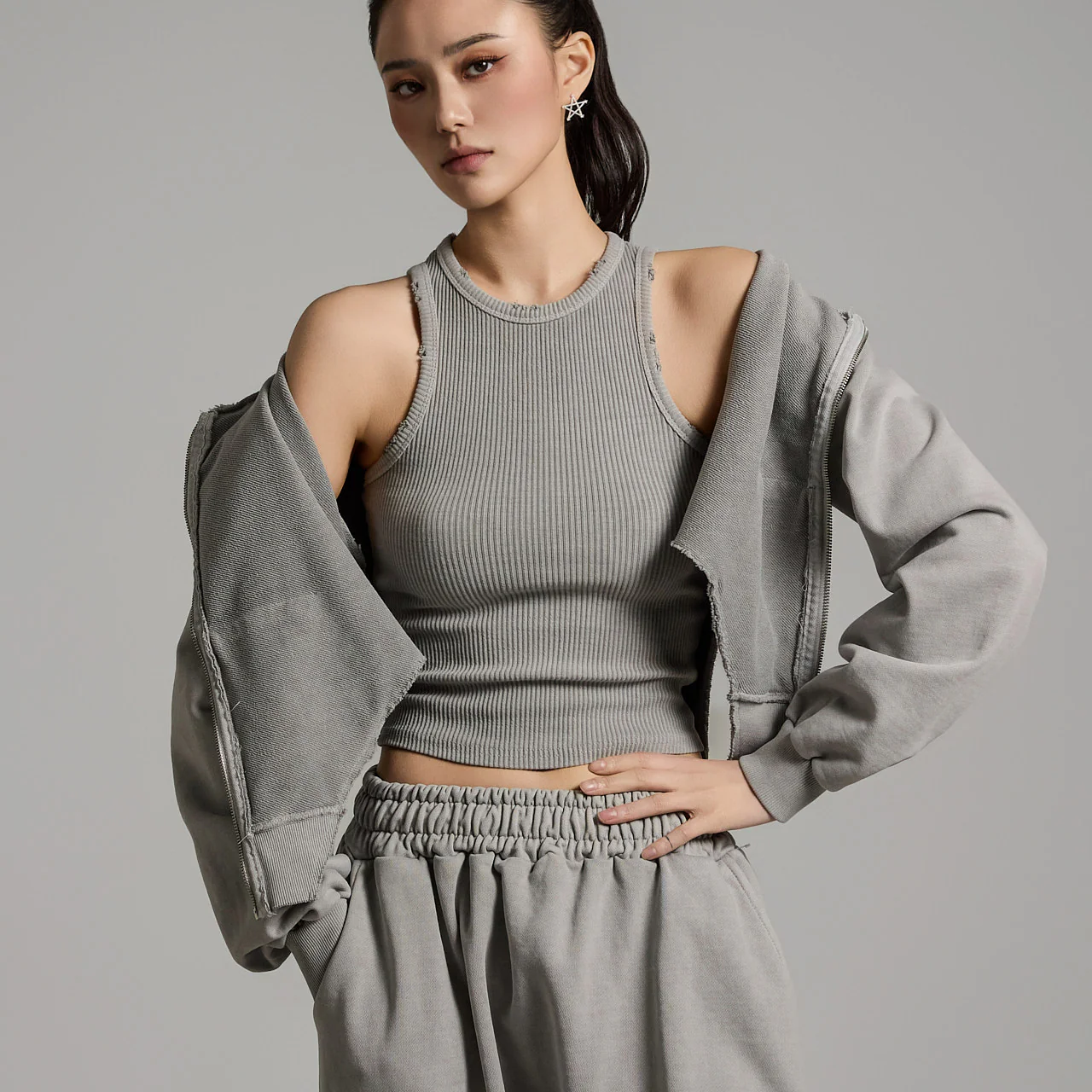 E3727 Ribbed Sleeveless Top - Image 2