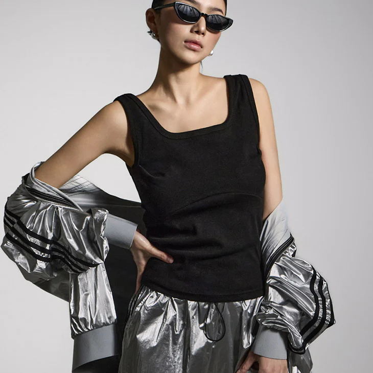 E3758 Basic Sleeveless Top - Image 2