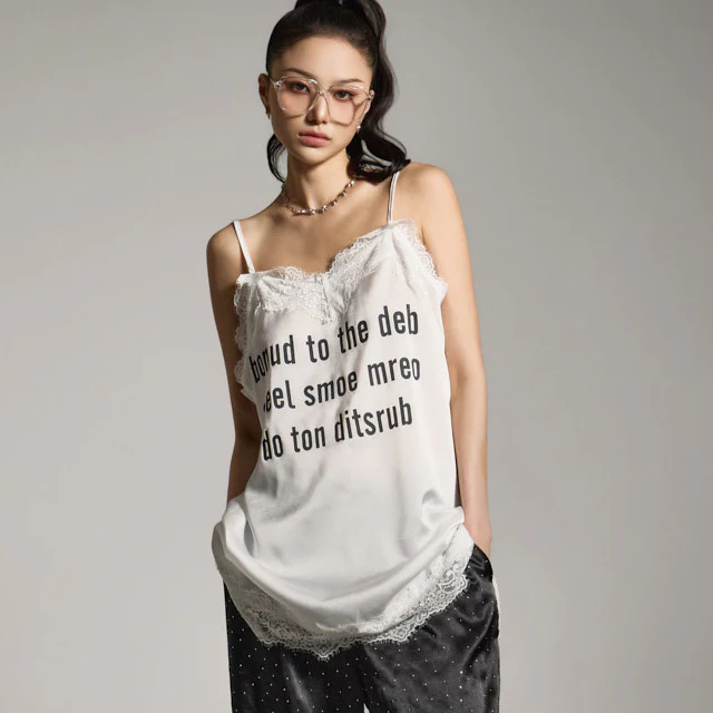 E3832 Lace Sleeveless Top - Image 2