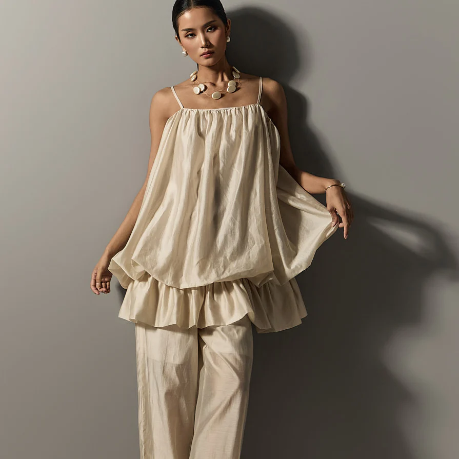 E3849 Balloon Sleeveless Top - Image 2