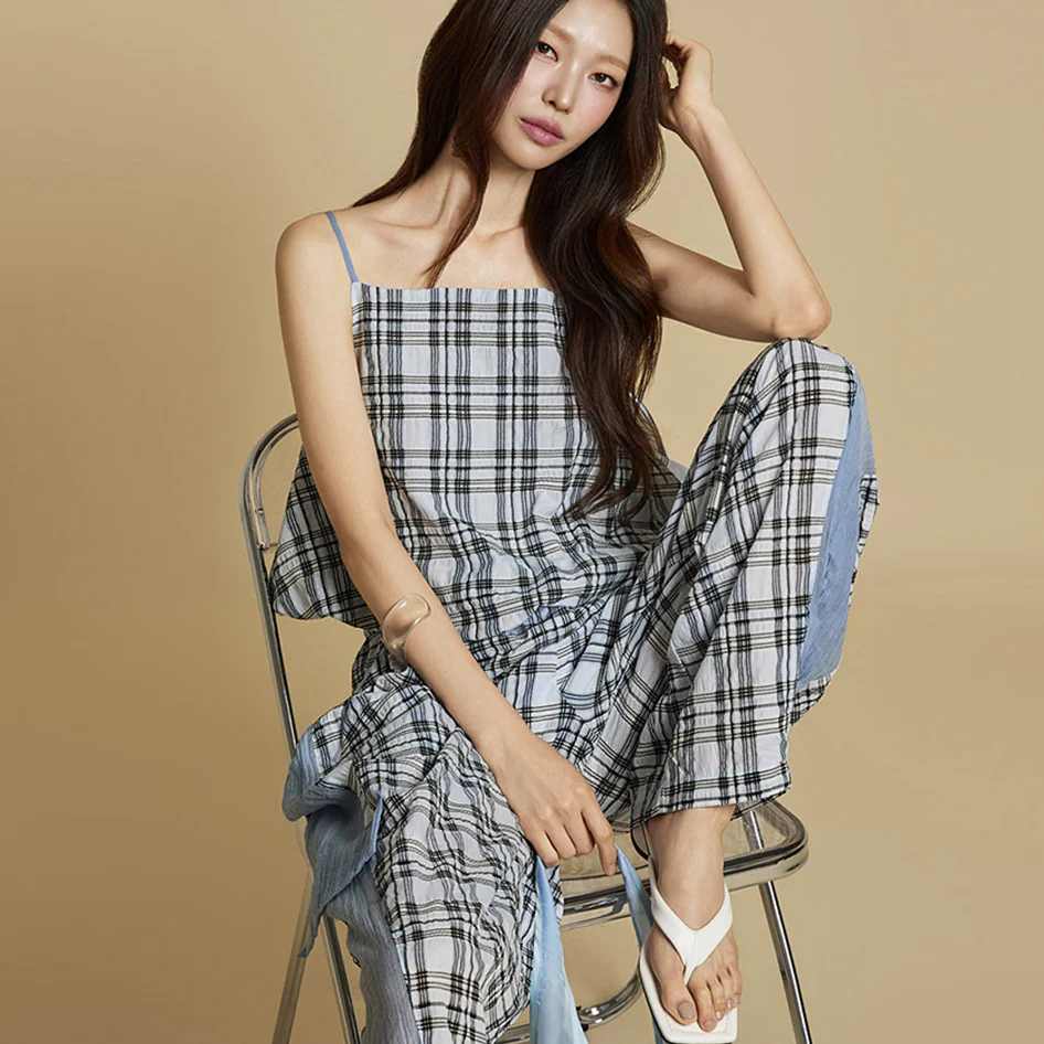 E3871 Check Sleeveless Top - Image 2