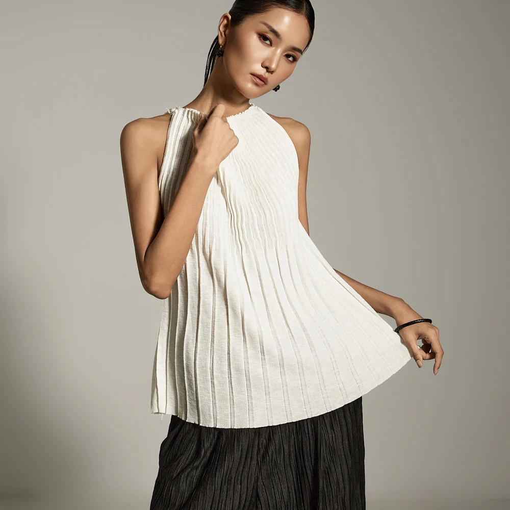 E3881 Pleats Halterneck Knit Top - Image 2