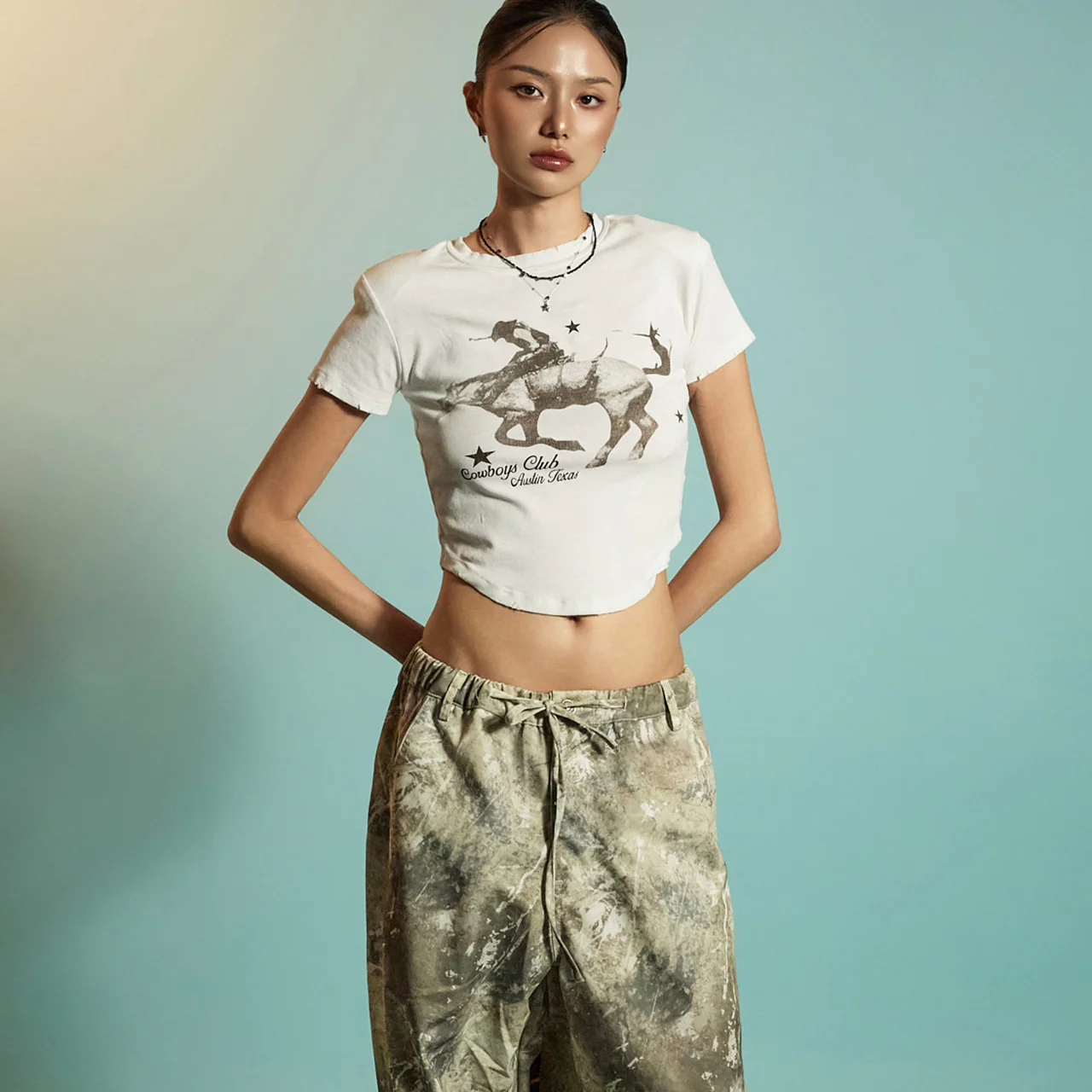 E3920 Crop Shoulder Pad Top - Image 2