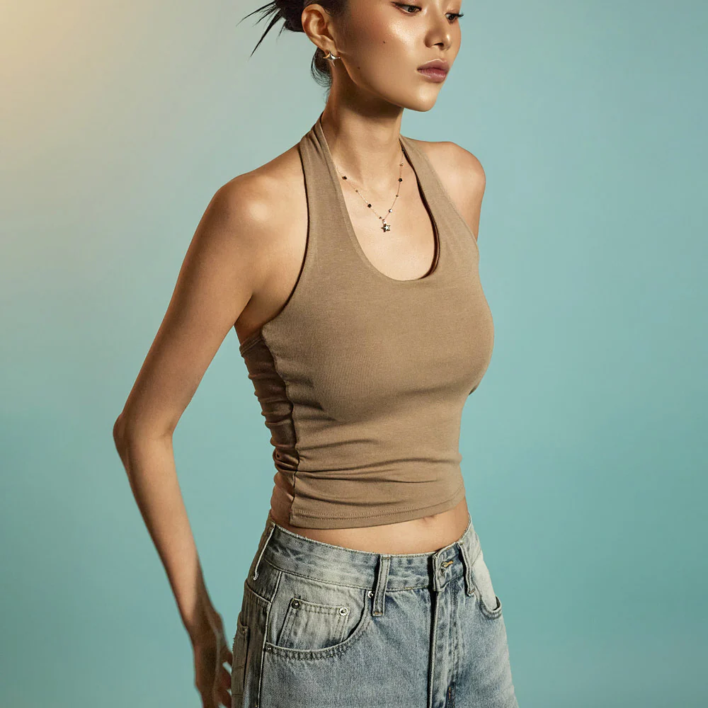 E3925 Halterneck Sleeveless Top - Image 2