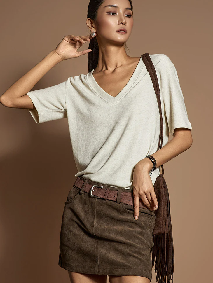 E3946 V-Neck Top