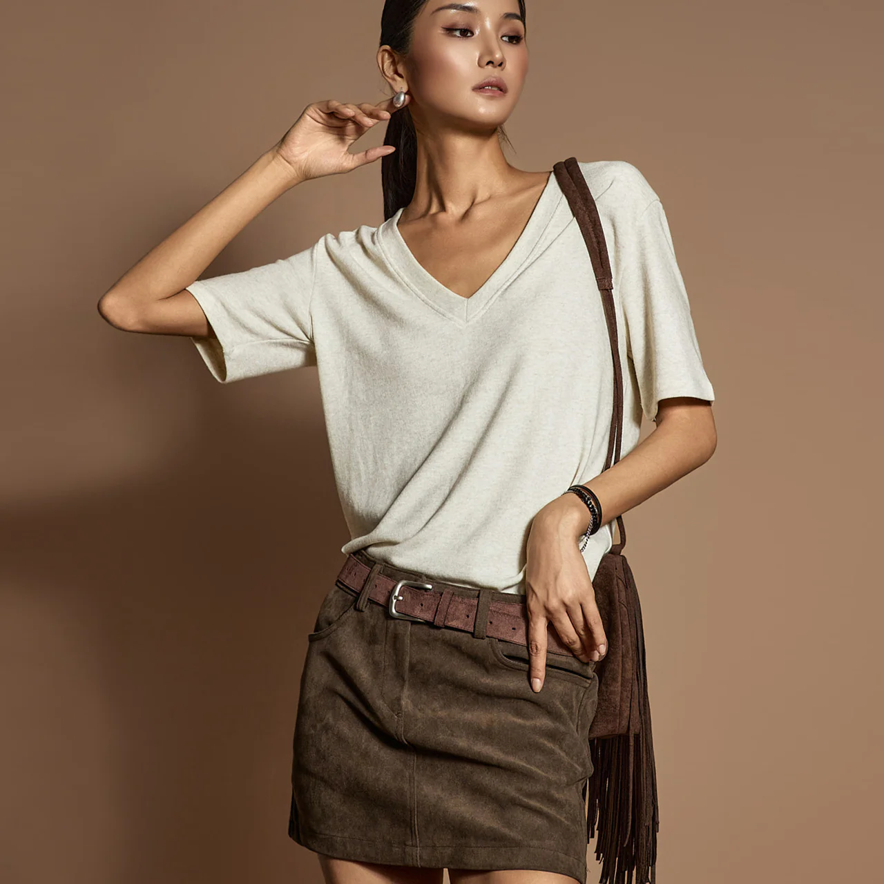 E3946 V-Neck Top - Image 2