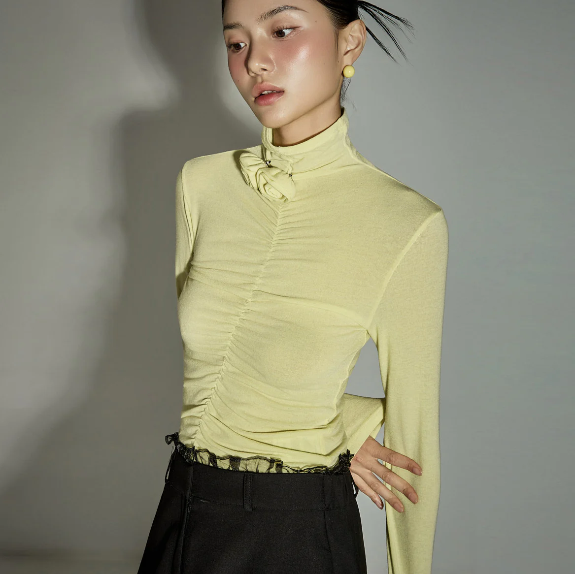 E3974 Tops with Corsage Set - Image 2
