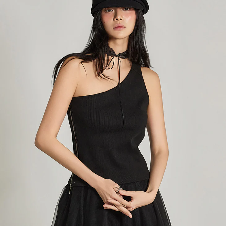 E4032 Uneven Sleeveless Top - Image 2