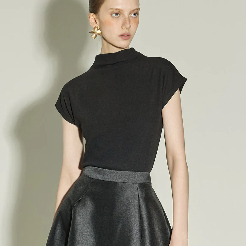 E4050 High-Neck Top - Image 2