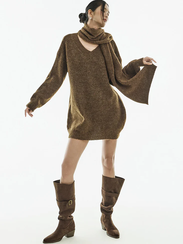 E4084 Knit with Muffler