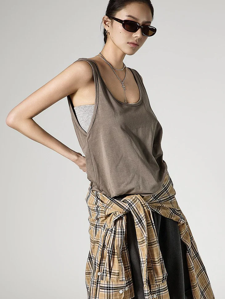 E4149 U-Neck Sleeveless Top