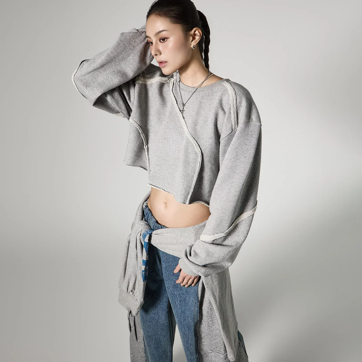 E4154 Damaged Crop Sweatshirts - Image 2