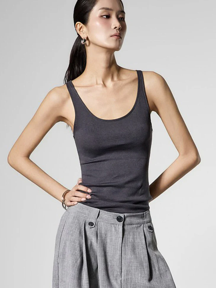 E4210 Soft U-Neck Sleeveless Top