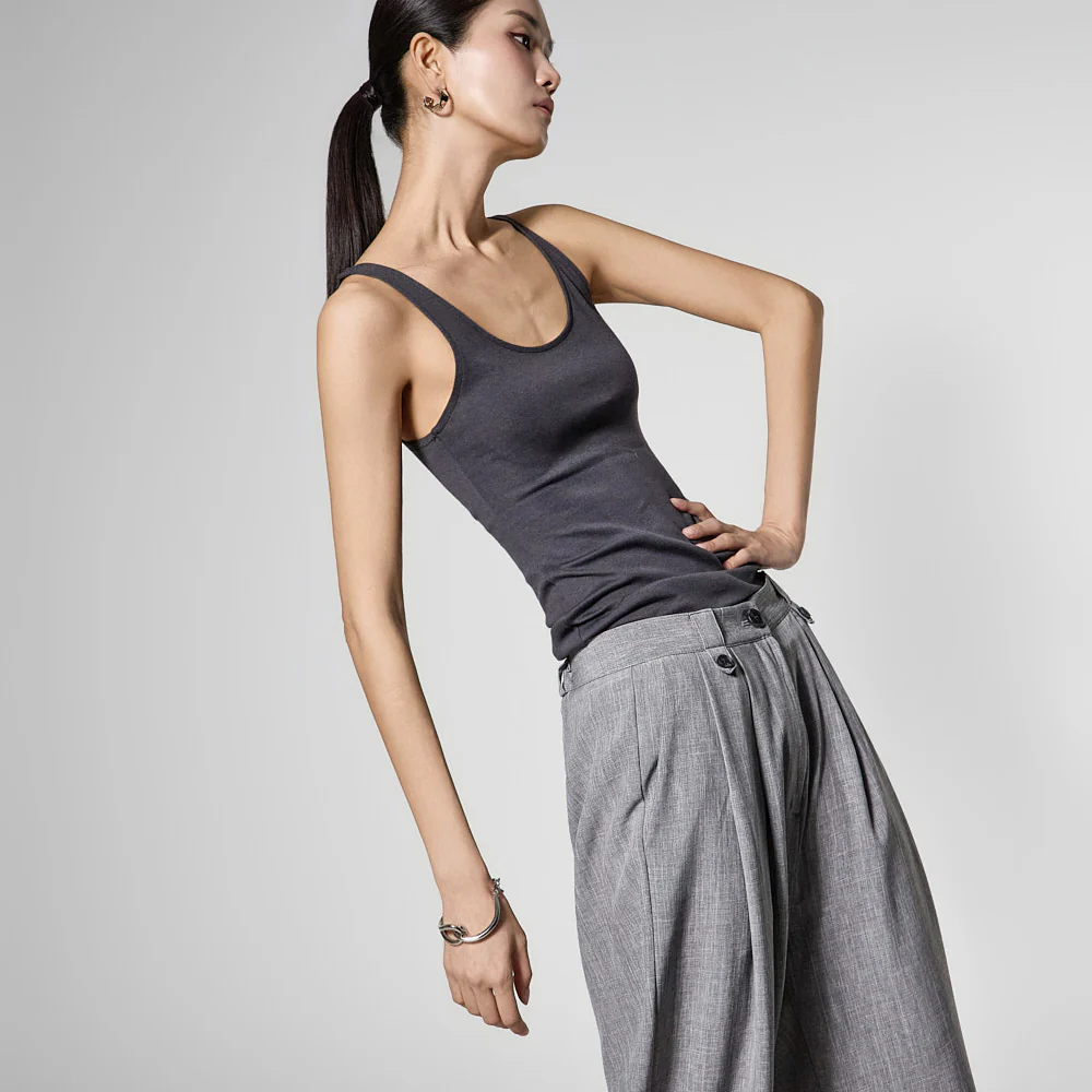 E4210 Soft U-Neck Sleeveless Top - Image 2