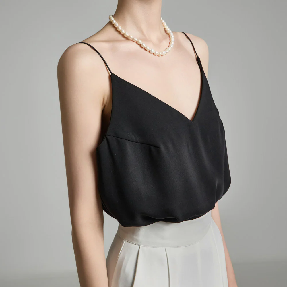 E9031 V-neck Sleeveless Top - Image 2