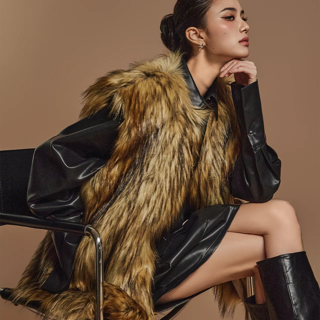 J1416 Fake Fur Vest - Image 2