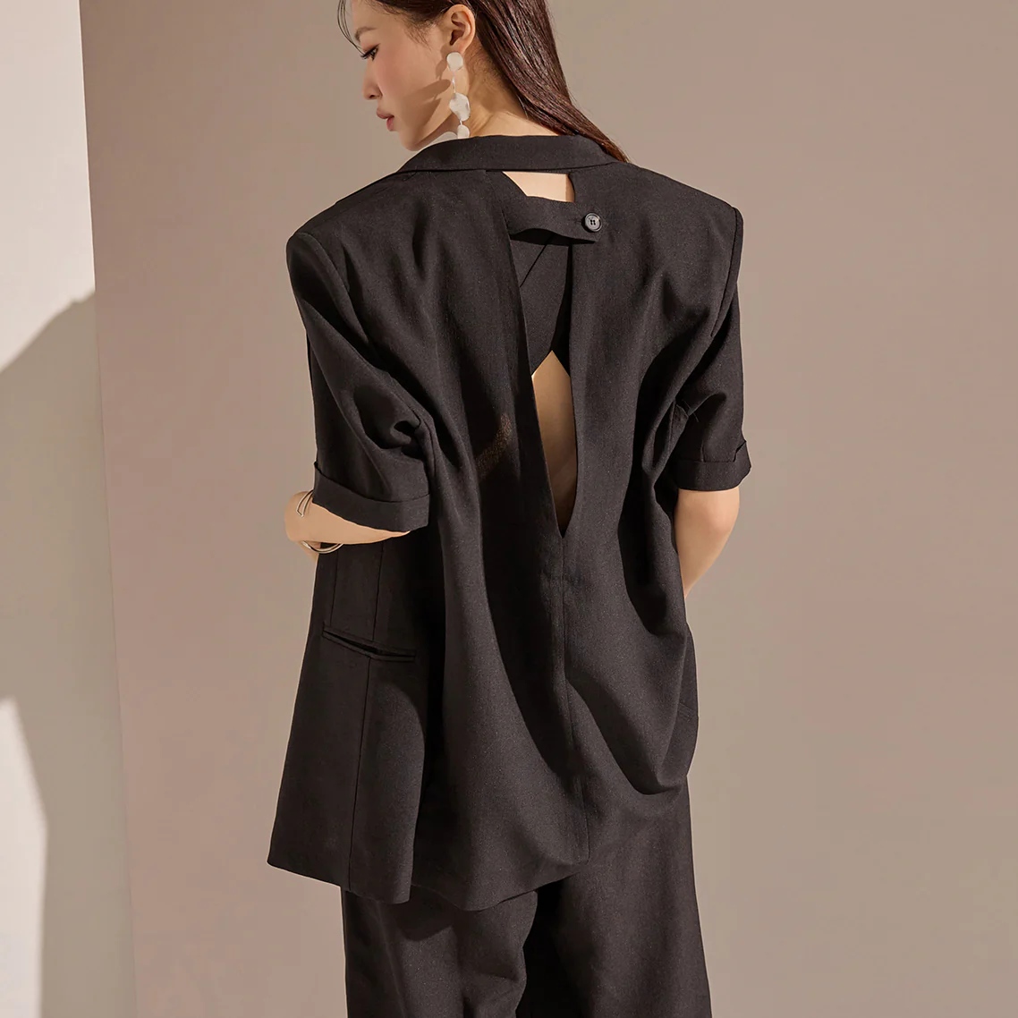 J1920 Back Slit Jacket - Image 2
