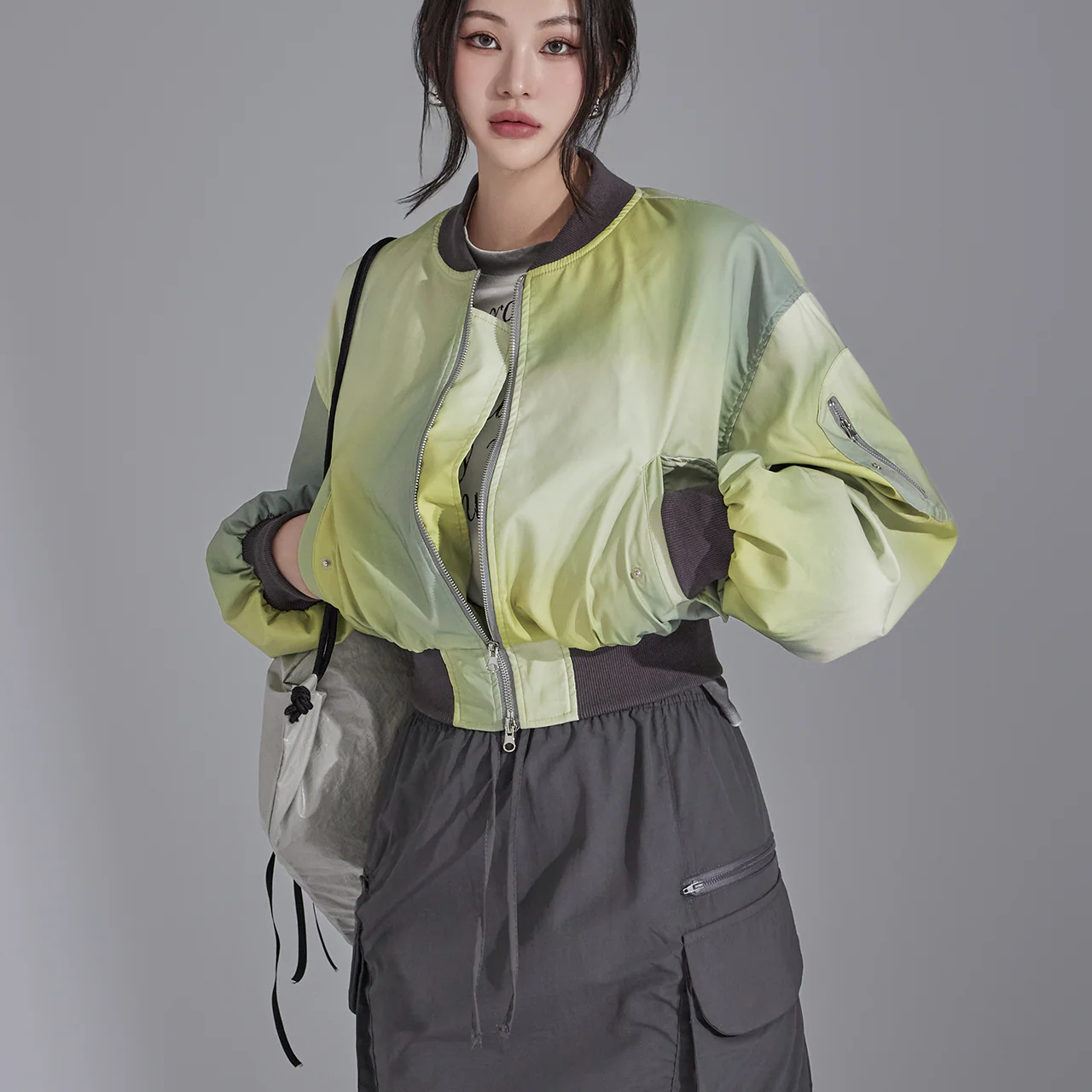 J2292 Color Gradation Blouson - Image 2