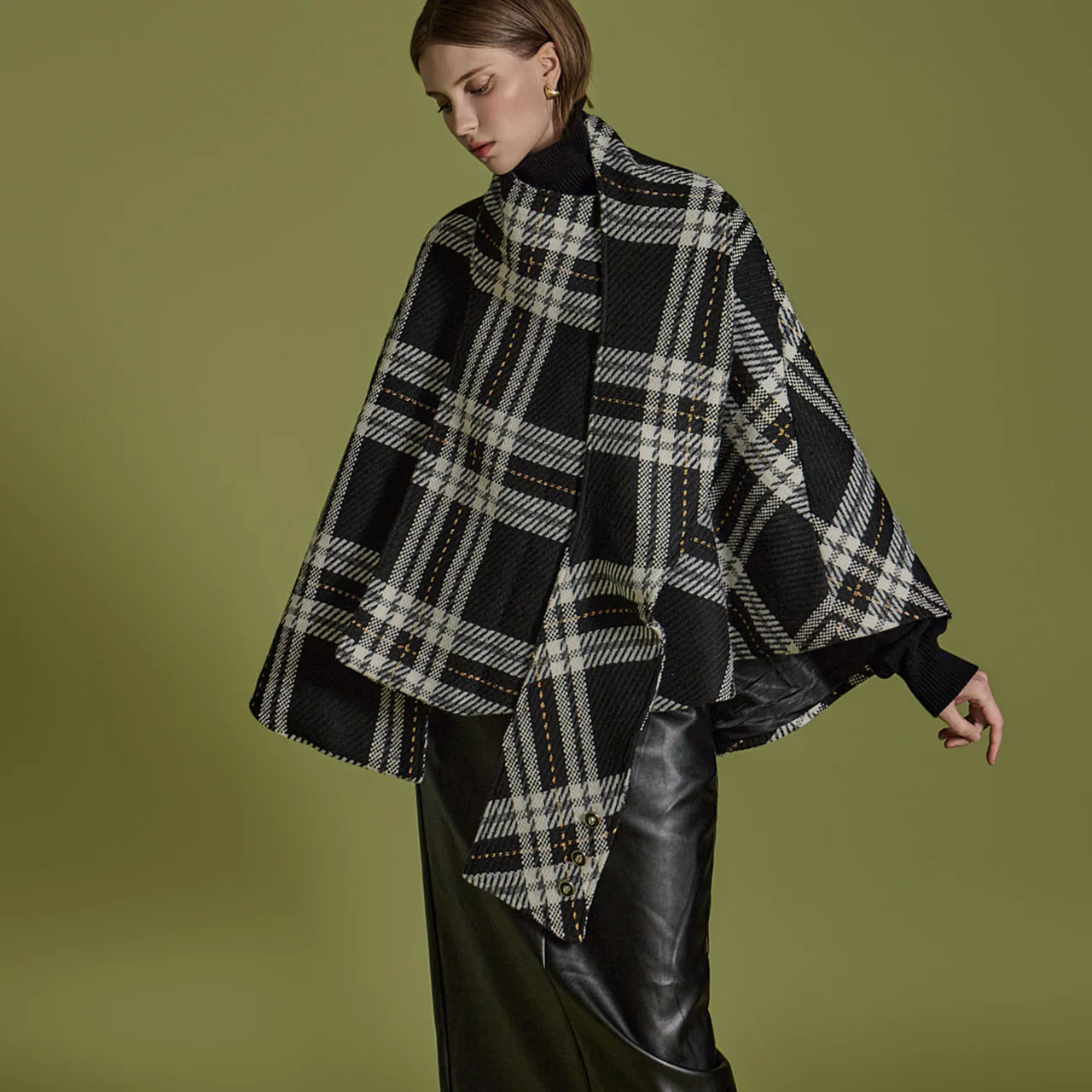 J2418 Muffler Plaid Poncho - Image 2