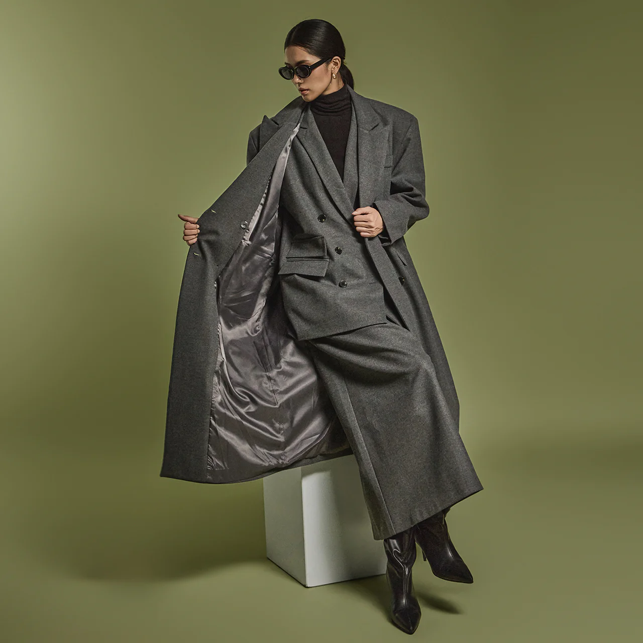 J2446 Double Button Oversized Fit coat - Image 2