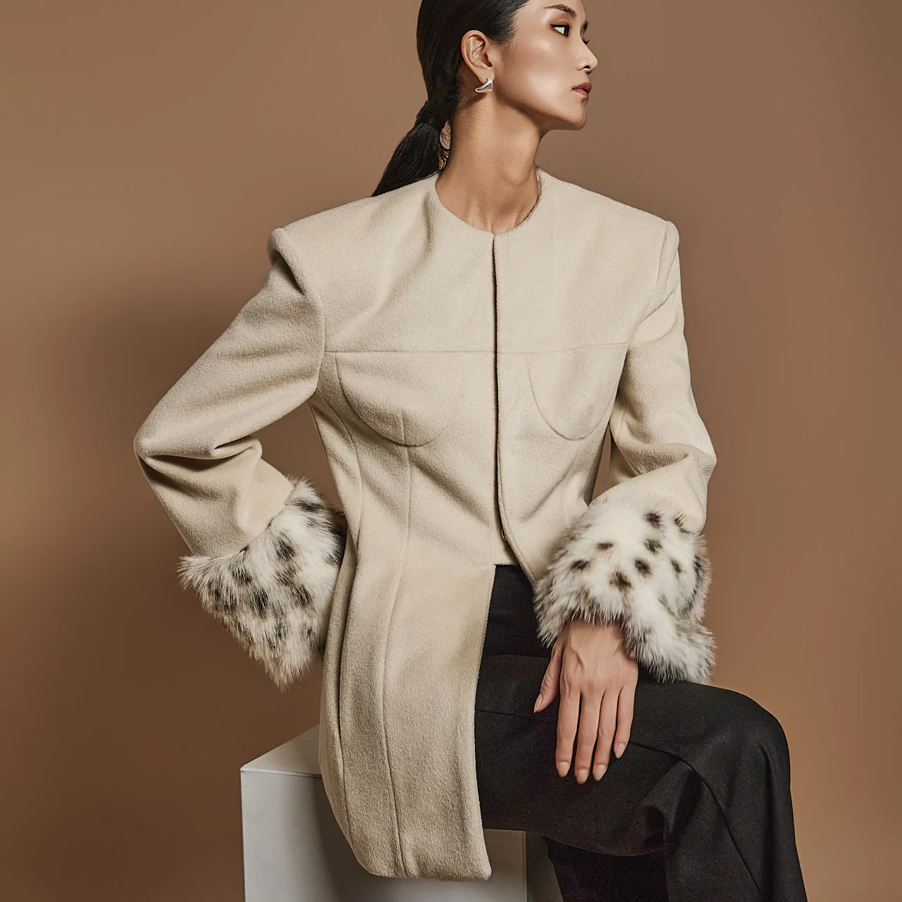 J2460 Sleeve fur Jacket - Image 2