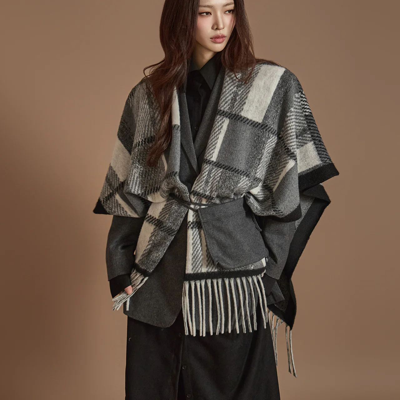 J2478 Fringe Poncho - Image 2