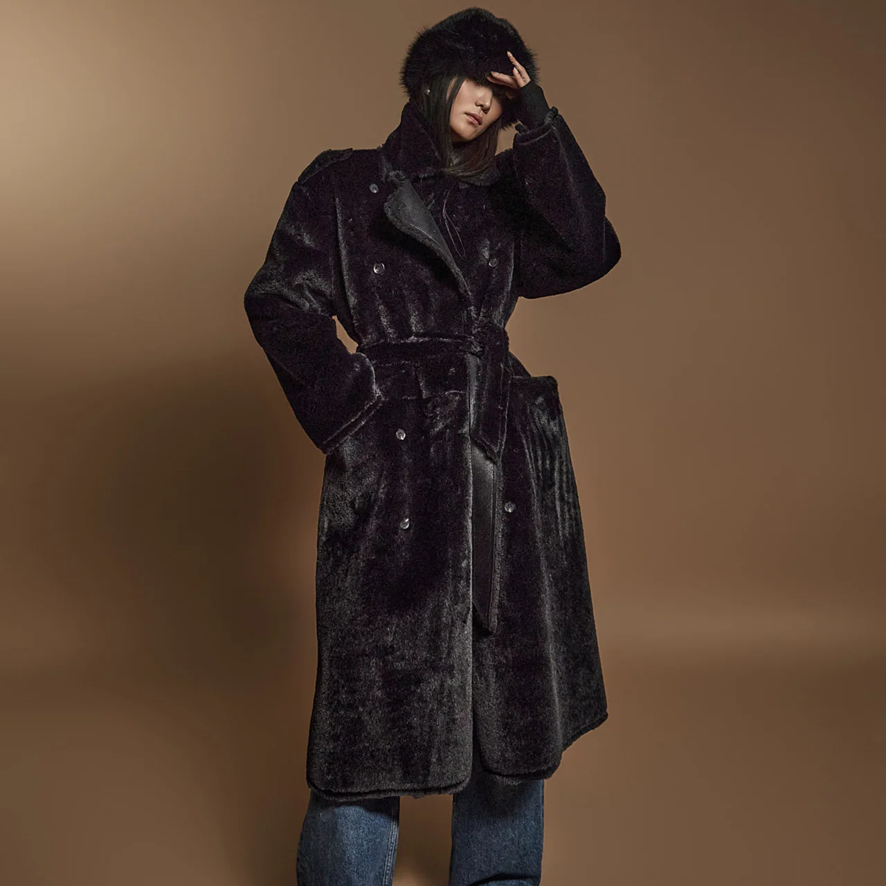 J2542 Shearling Jacket With Belt - Image 2