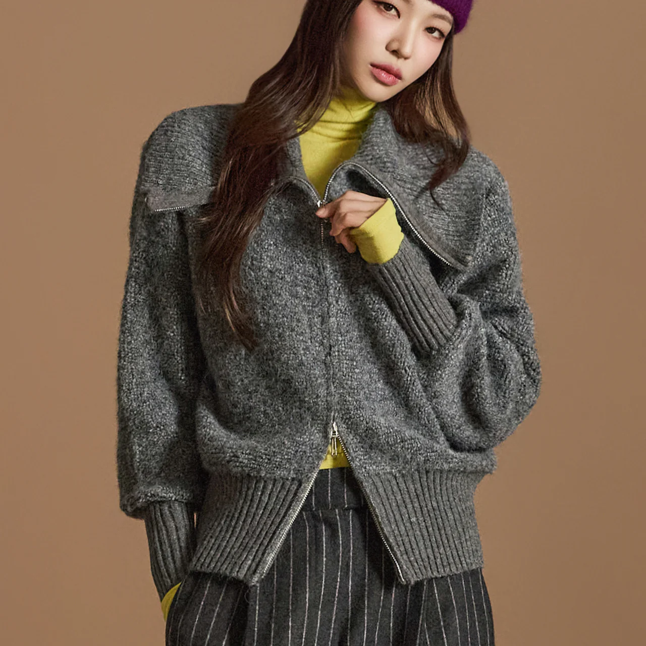 J2570 Knit Collar Zip Sweatshirt - Image 2