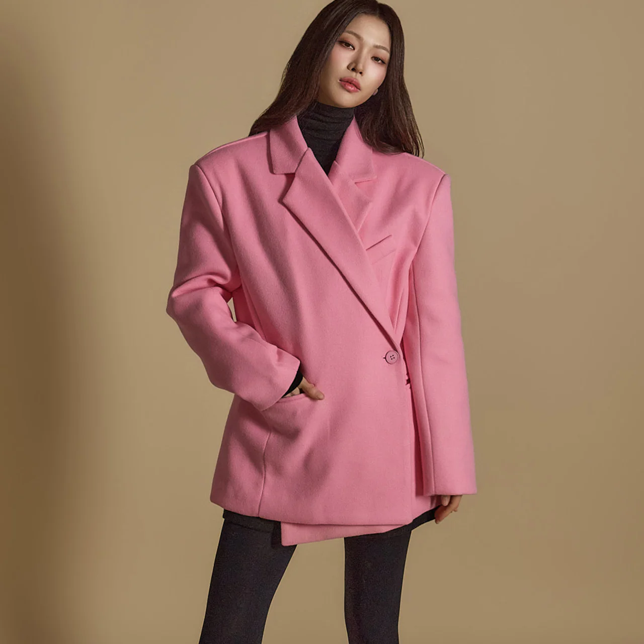 J2605 One Button Quilted Jacket - Image 2