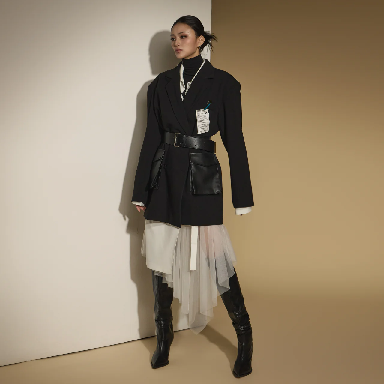 J2621 Shoulder Pad Jacket With Belt - Image 2