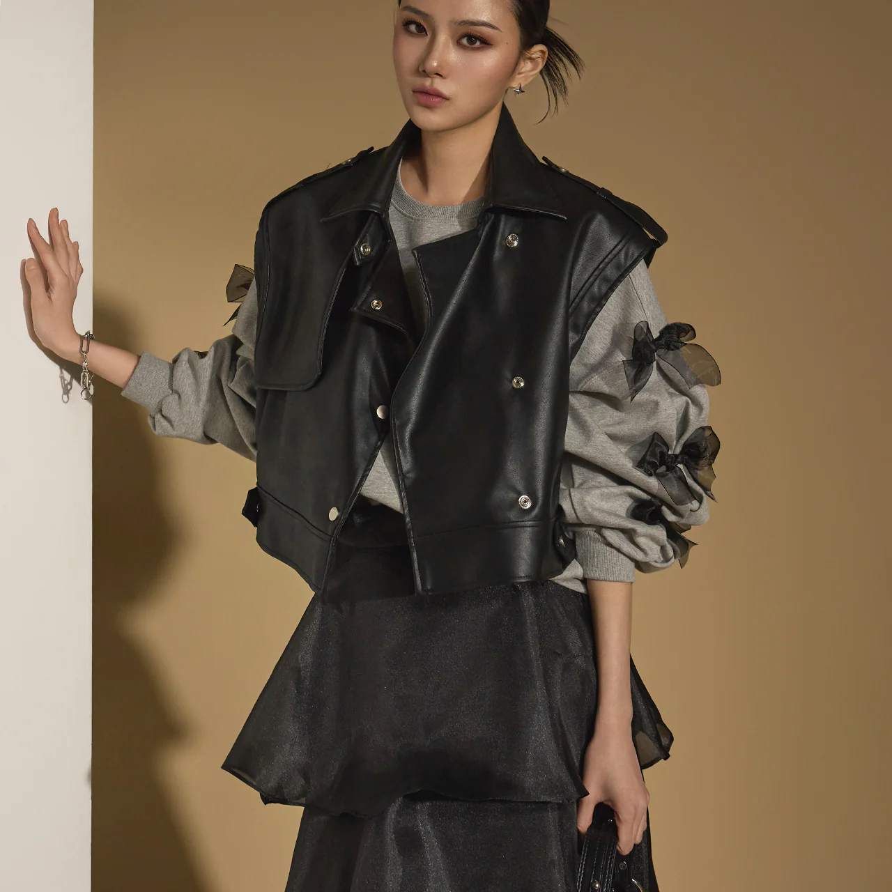 J2628 Leather Vest - Image 2