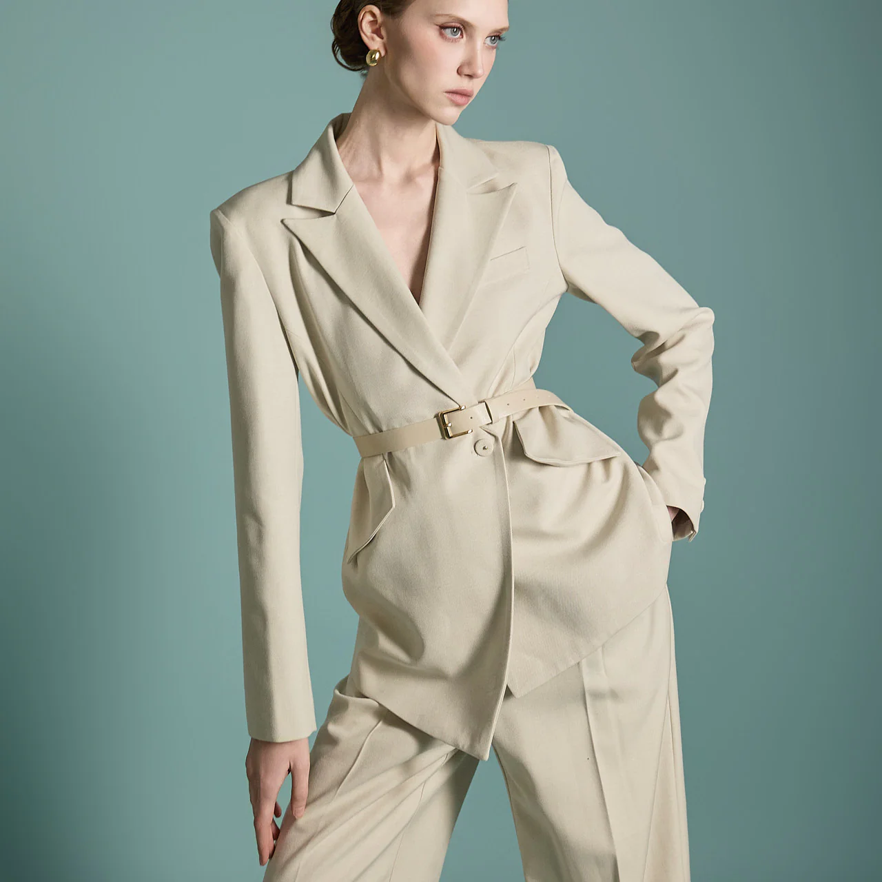 J2630 Shoulder Pad Jacket - Image 2