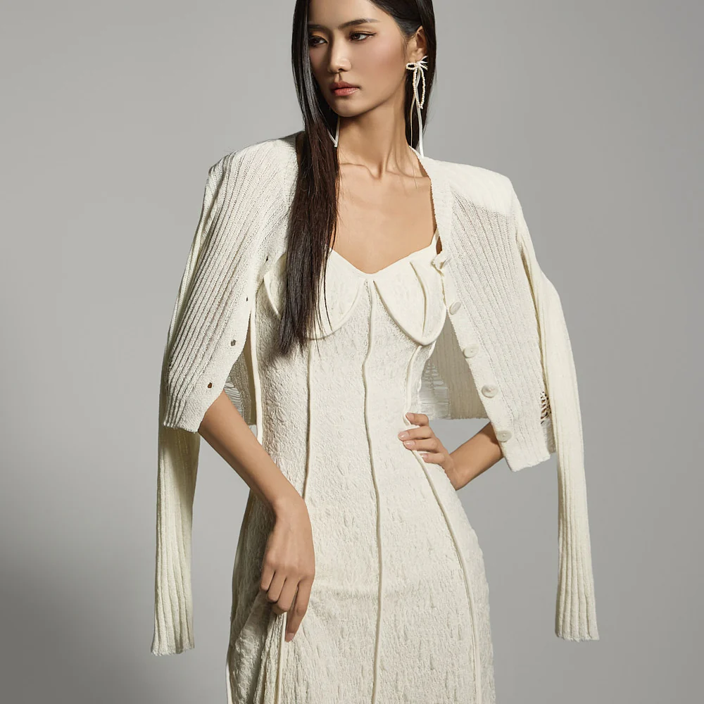 J2747 Cropped Cardigan - Image 2