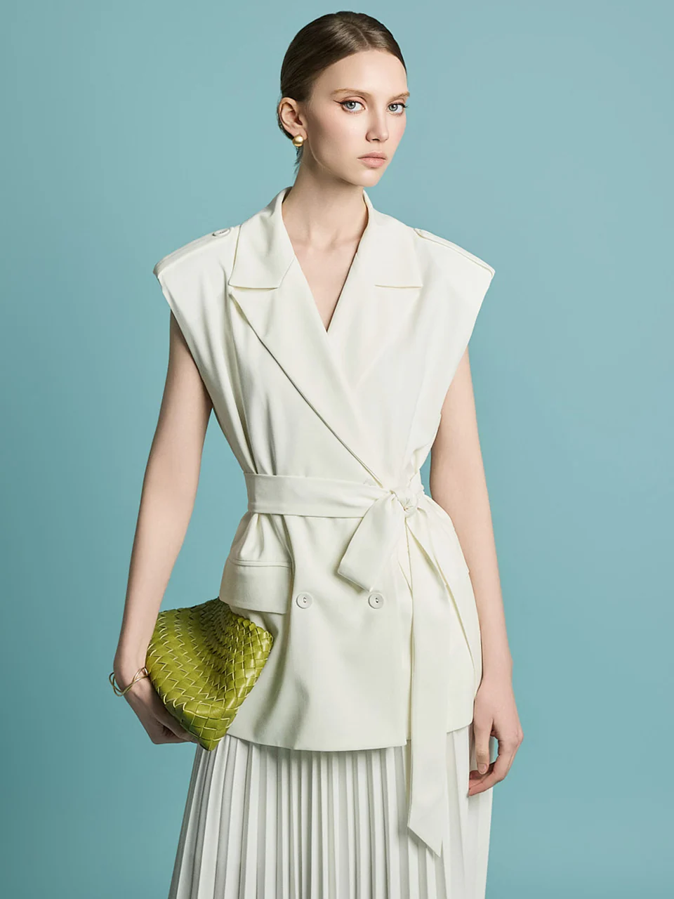 J2775 Vest With Strap