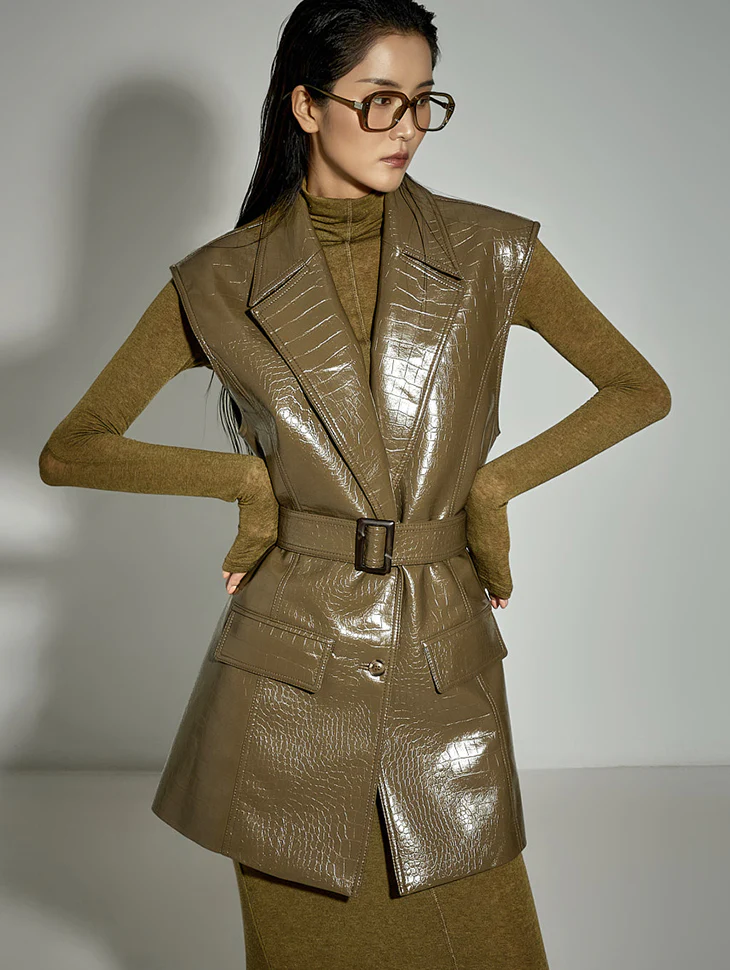 J2850 Vest with Belt