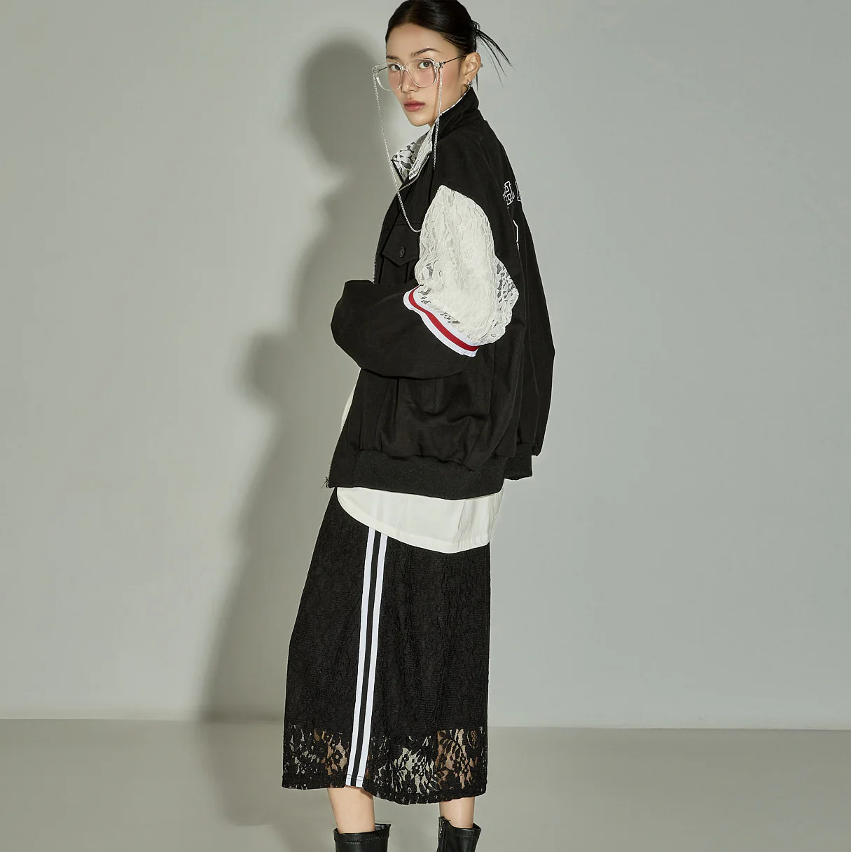 J2862 Lace Contrast Jacket - Image 2
