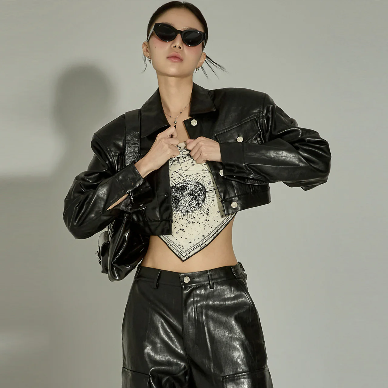 J2872 Cropped Jacket - Image 2